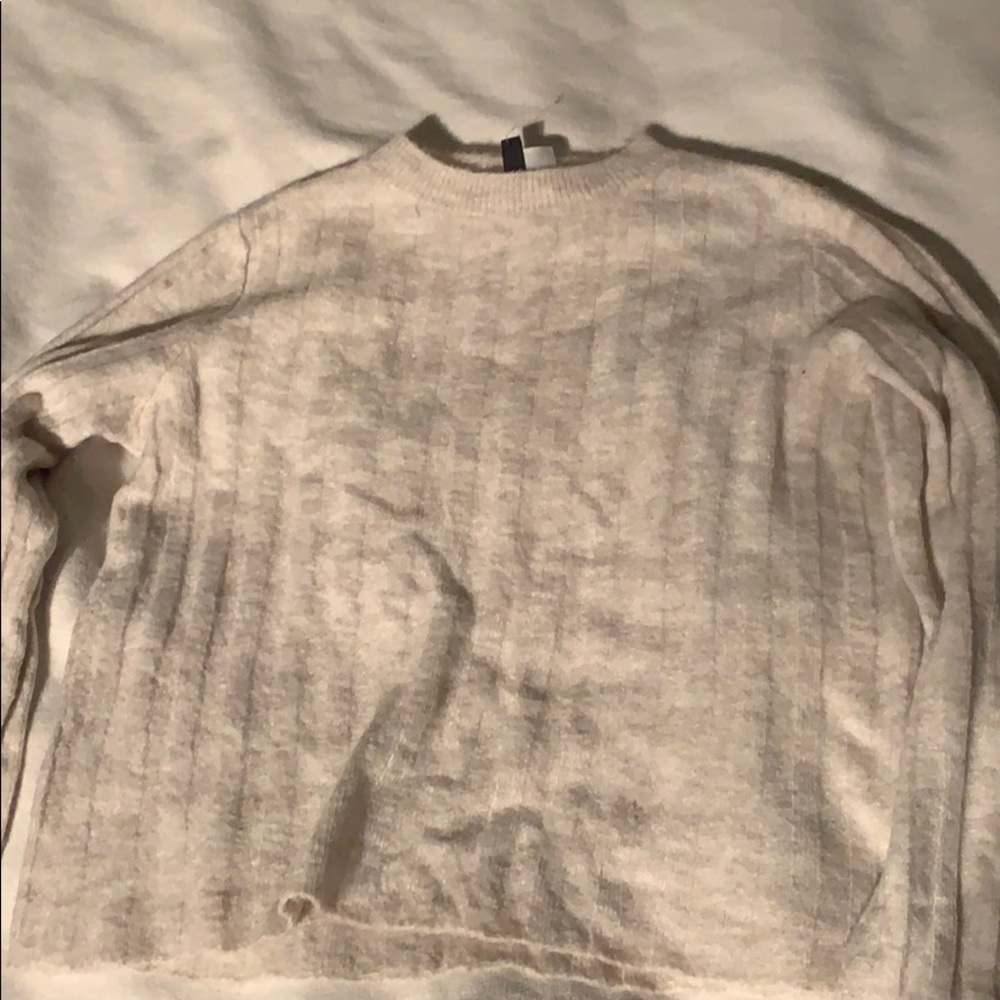 White/cream sweater